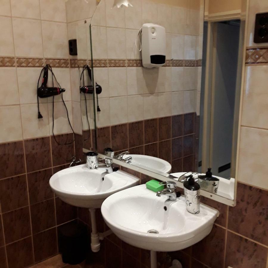דברצן Civis Gold Apartman מראה חיצוני תמונה